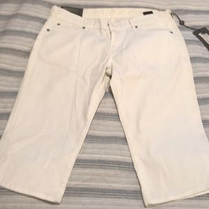 SOLD!!!!!!Woman’s cropped straight leg